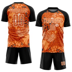 Maillot de football personnalisé à motif africain orange et noir d'Orange Bay, sublimé Maillot de football personnalisé à motif africain orange et noir d'Orange Bay, sublimé